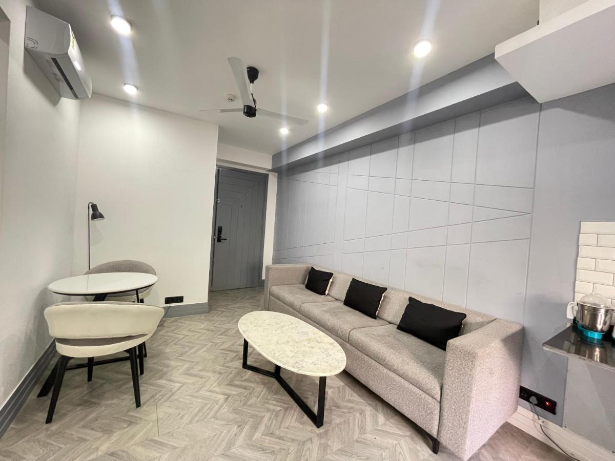 Bedchambers Serviced Apartments, Mg Road Ґурґаон Екстер'єр фото