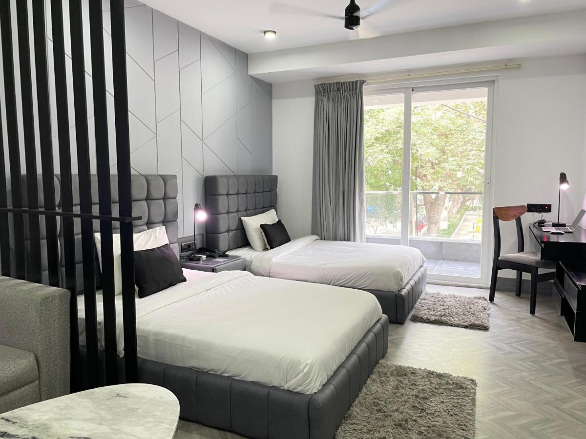 Bedchambers Serviced Apartments, Mg Road Ґурґаон Екстер'єр фото